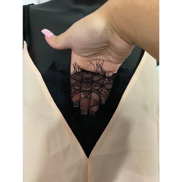 Dance & Marvel Lace Top Blouse Sz S Small NWT - Picture 3 of 6